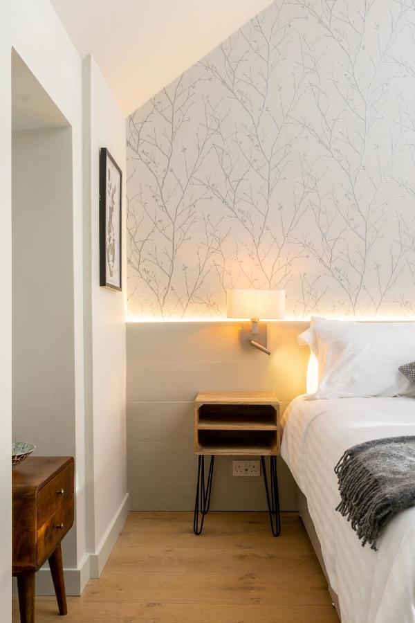 Hotel The Roost On Rock Road Barry Esterno foto