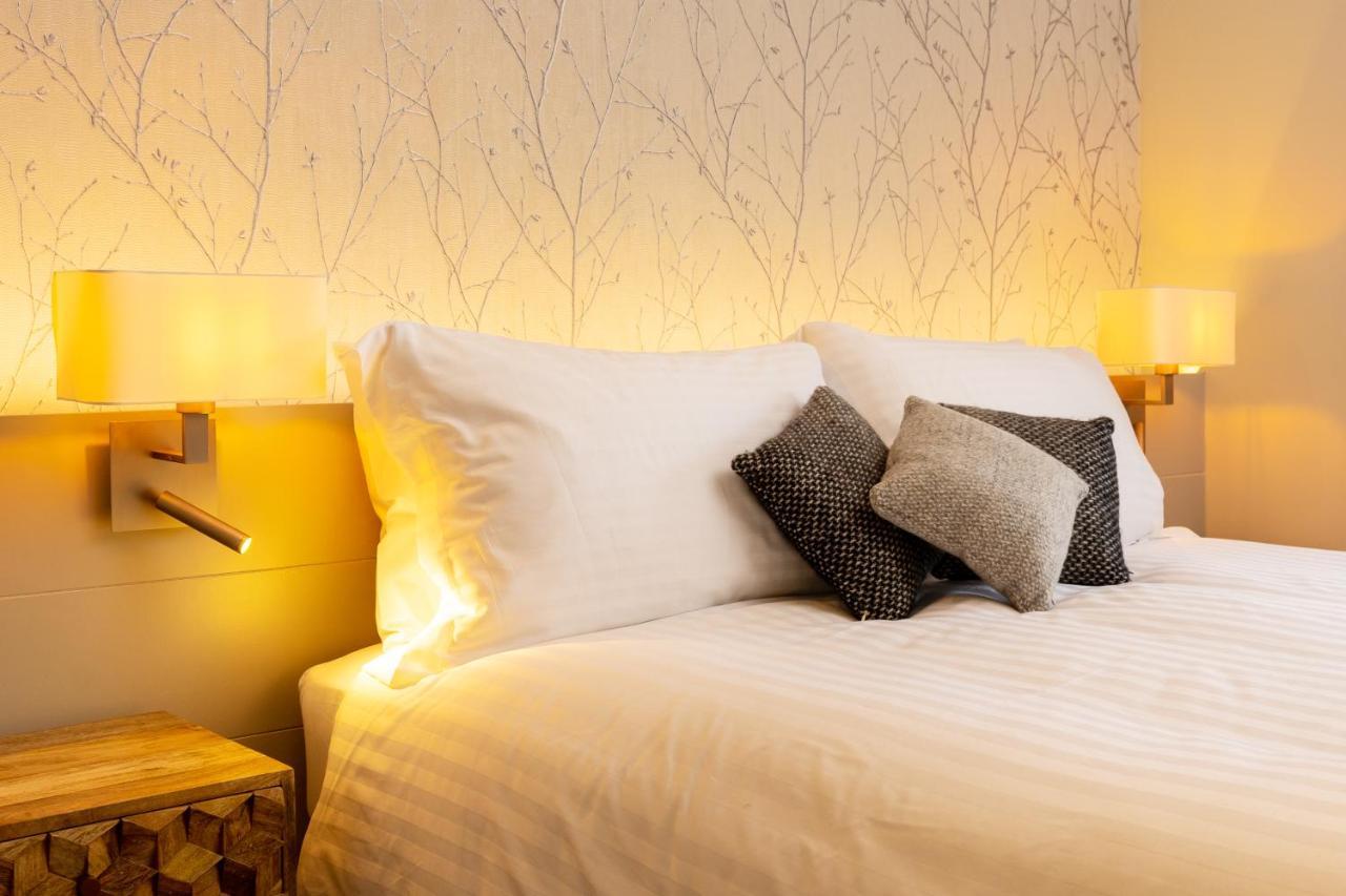 Hotel The Roost On Rock Road Barry Esterno foto