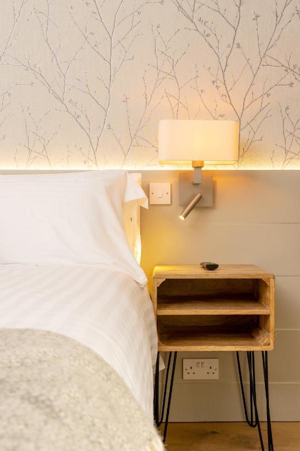 Hotel The Roost On Rock Road Barry Esterno foto